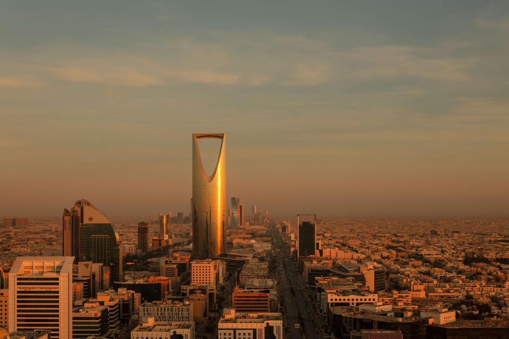 Hyatt Regency Riyadh Olaya Kültér fotó Riyadh skyline